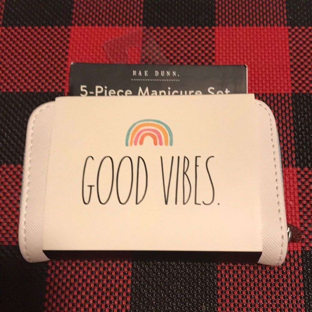 NWT Rae Dunn Manicure set